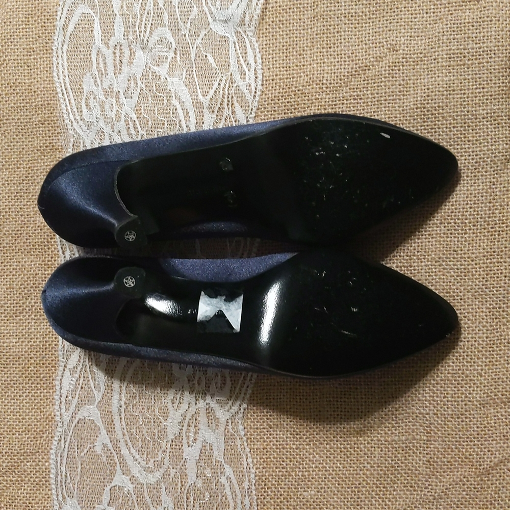 Salvatore Ferragamo Satin Stiletto Heels Women's Sz 4.5B, Navy Blue - Picture 7 of 7